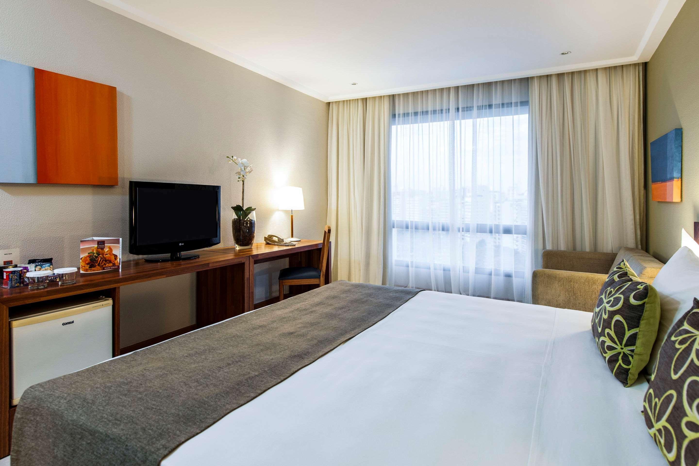 Comfort Suites Vitória Exteriör bild